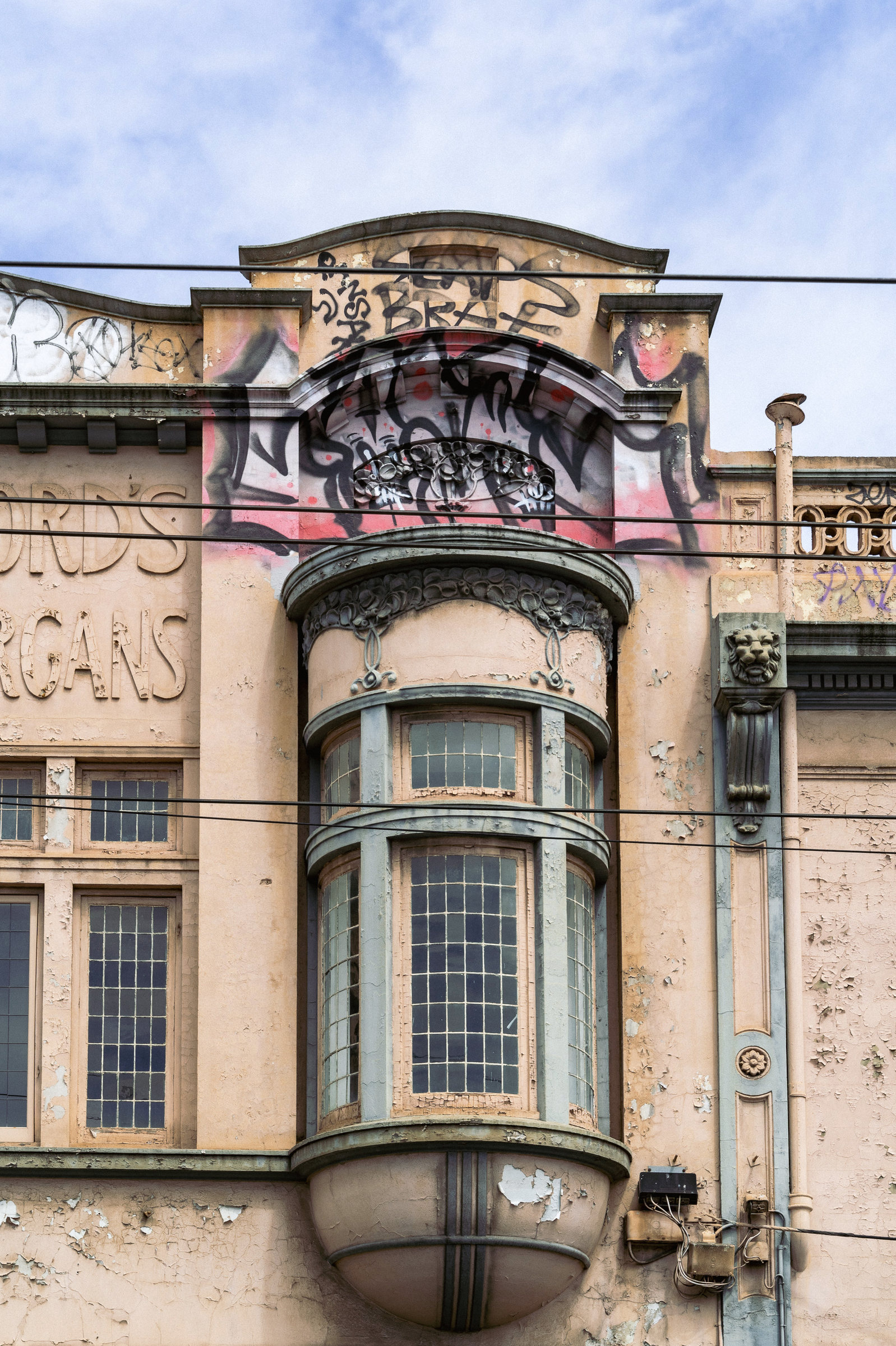 Art nouveau bay window and parapet, Melbourne inner north, hidden__north documentary photography